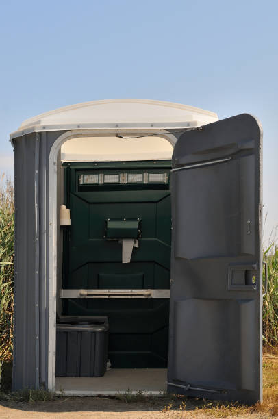 Best Luxury portable toilet rental  in Lake Mary Jane, FL